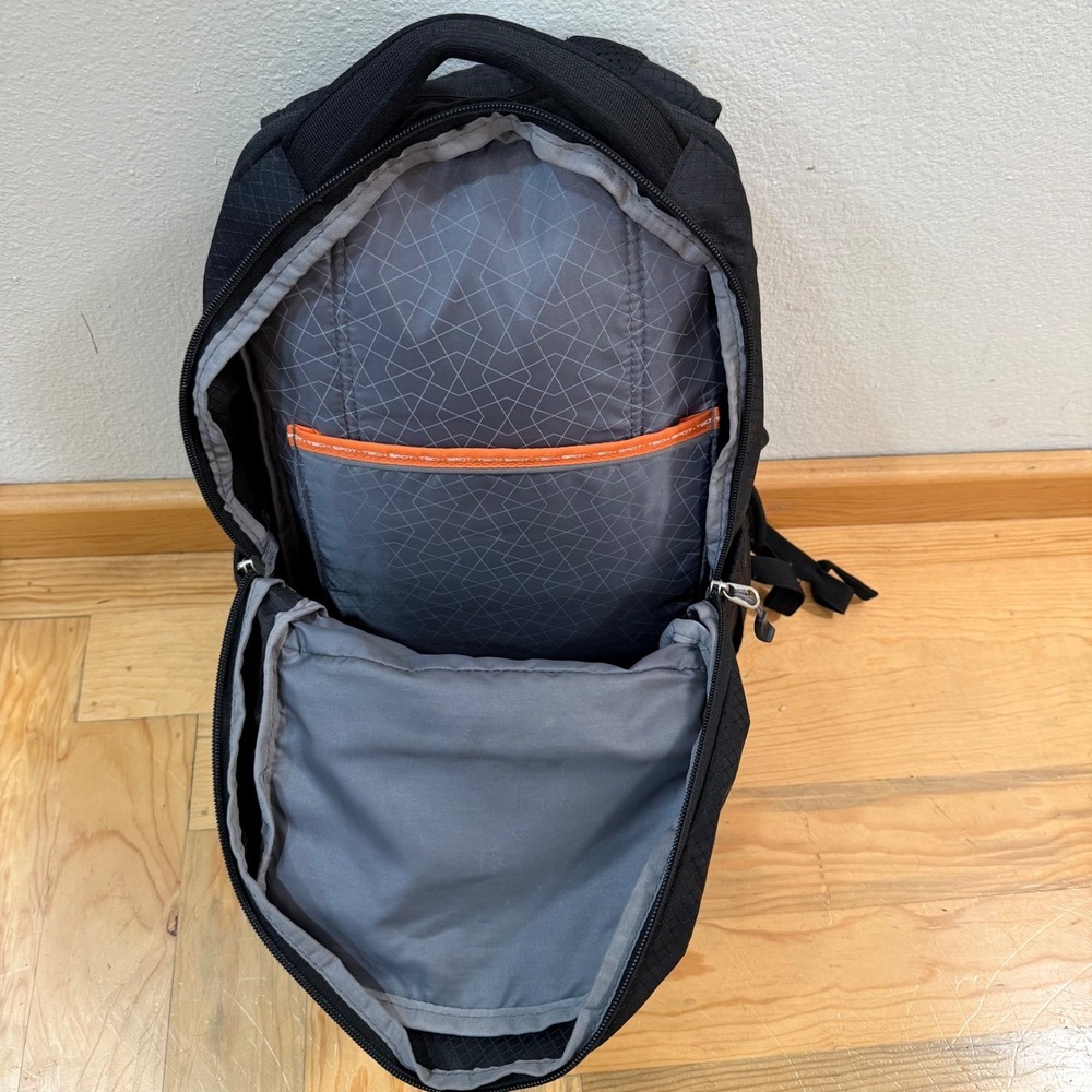High Sierra Tech Spot Laptop Bag Multi-Pocket 17"‎ Padded Compartment Backpack - Picture 11 of 16